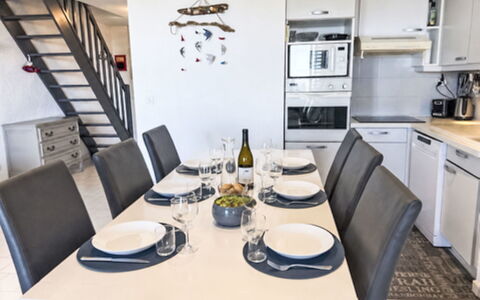 Terre Marine: Furniture, Outdoor Furniture, Chair, Garden, Wood Stain, Lawn, Hardwood, Shade, Backyard