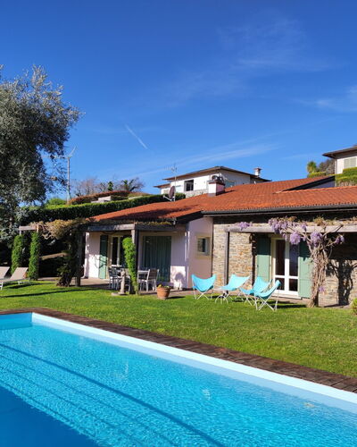 Villa Ulivo: Plant, Water, Sky, Property, Building, Window, Azure, Cloud, Swimming Pool, Shade