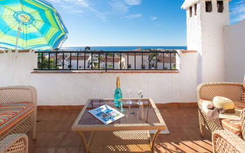 Perla del Mar: Building, Property, Sky, Light, Azure, Swimming Pool, Plant, Window, Shade, Tree