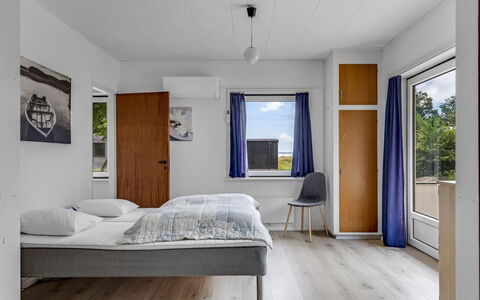 Solmaz - 3.5Km from the Sea: Wall, Wood, Interior Design, Floor, Flooring, Ceiling, Bedroom, Furniture, Bed, Apartment