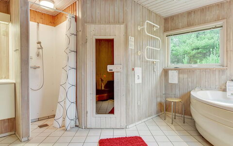 Harthwik - 1Km from the Sea: Flooring, Interior Design, Wood, Floor, Ceiling, Room, Plumbing Fixture, Plumbing, Bathroom, Wood Stain