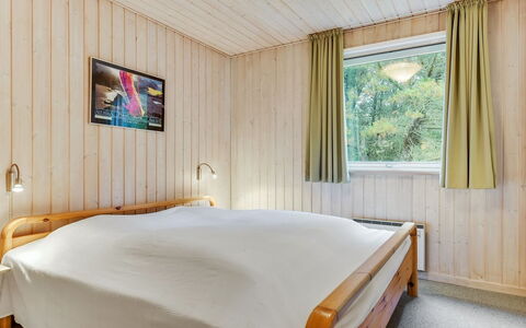 Harthwik - 1Km from the Sea: Bed, Wall, Bedroom, Wood, Flooring, Interior Design, Floor, Ceiling, Bed Sheet, Bedding