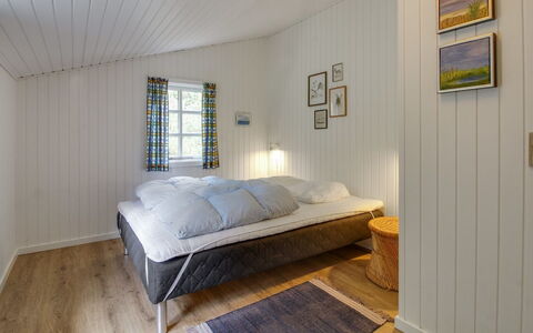 Tirsa - 3.9Km from the Sea: Wood, Ceiling, Floor, Flooring, Bedroom, Interior Design, Bed, Home, Room, Bedding