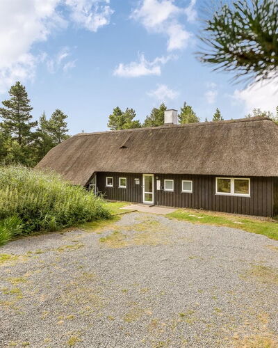 Ellanor - 1Km from the Sea