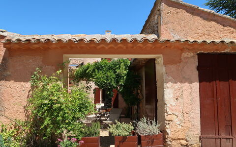 Saint Saturnin D'Apt 105: Plant, Sky, Building, Shade, Land Lot, Tree, Cottage, Flowerpot, House, Landscape