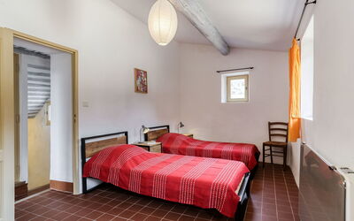 Accommodation:&nbsp;Les Huppes 105.2