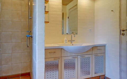 Siegried - 2.2Km from the Sea: Bathroom Sink, Flooring, Plumbing Fixture, Interior Design, Wall, Floor, Sink, Bathroom, Wood, Bathroom Cabinet