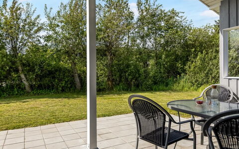 Evalotte - 600M from the Sea: Apartment, Shade, Balcony, Chair, Fence, Outdoor Furniture, Aluminium, Artificial Turf