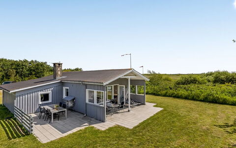Evalotte - 600M from the Sea: Apartment, Shade, Balcony, Chair, Fence, Outdoor Furniture, Aluminium, Artificial Turf