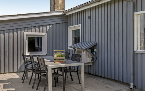 Evalotte - 600M from the Sea: Apartment, Shade, Balcony, Chair, Fence, Outdoor Furniture, Aluminium, Artificial Turf