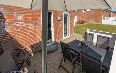 Maura - 2.3Km from the Sea