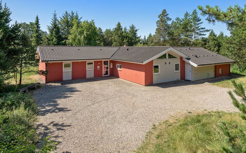 Mojag - 1Km from the Sea: Grass, Shrub, House, Garden, Home, Cottage, Land Lot, Lawn, Groundcover