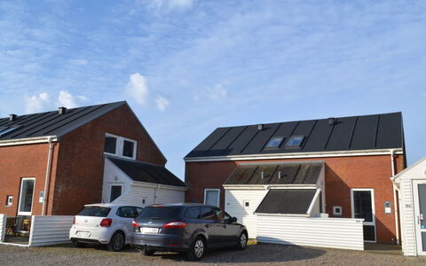 Auti - 2.3Km from the Sea: Building, House, Window, Home, Roof, Residential Area, Shrub, Cottage, Land Lot