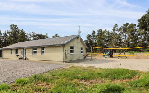 Nael - 1.6Km from the Sea: Building, House, Home, Roof, Siding, Cottage, Land Lot, Plain, Rural Area, Driveway
