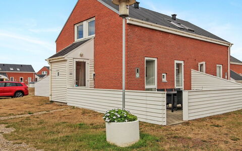 Raine - 2.3Km from the Sea: Roof, House, Land Lot, Home, Cottage, Estate, Garden Buildings, Shade, Log Cabin, Landscaping