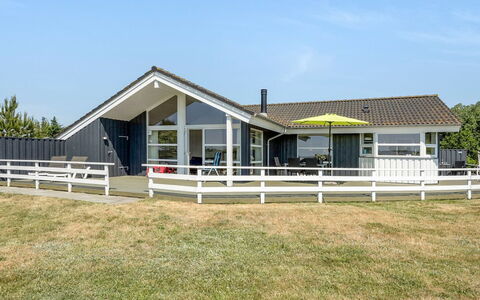 Chrisse - 550M from the Sea: Cottage, Shed, Hut, Farmhouse, Prairie, Shack, Barn, Log Cabin, Garden Buildings