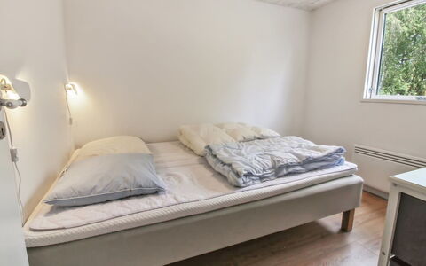 Kabbi - 2.6Km from the Sea: Flooring, Floor, Bedroom, Wood, Bed, Interior Design, Bed Sheet, Furniture, Bedding, Bed Frame