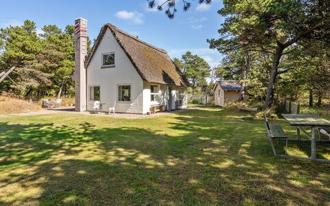Lyyli - 1Km from the Sea: House, Roof, Home, Cottage, Shed, Garden Buildings, Siding, Yard, Log Cabin, Hut