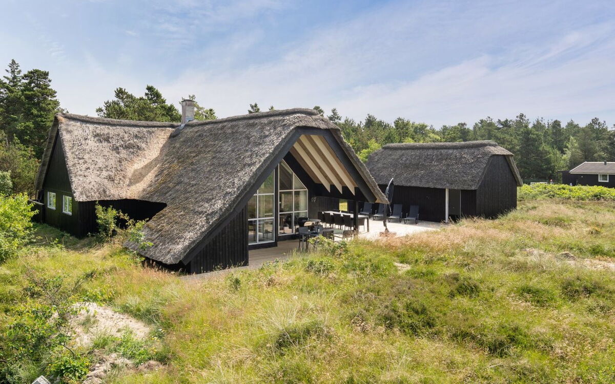 Allin - 1Km from the Sea