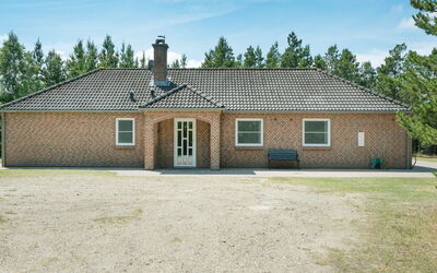 Arletty - 1Km from the Sea