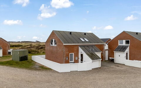 Sighwald - 2.3Km from the Sea: Cottage, Home, House, Roof, Porch, Estate, Siding, Garden Buildings, Farmhouse, Yard