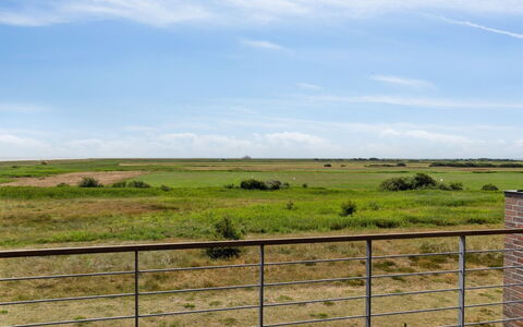 Ønd - 2.5Km from the Sea: Shrub, Urban Design, Groundcover, Brick, Apartment, Estate, Brickwork, Balcony, Landscaping