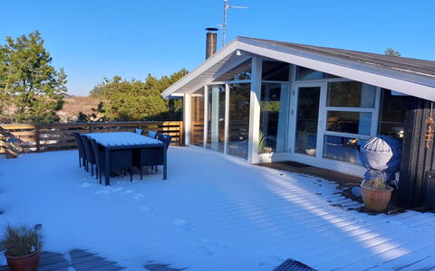 Elgin - 1.8Km from the Sea: Wood, Home, Door, Cottage, Porch, Shade, Chair, Yard, Hardwood, Daylighting