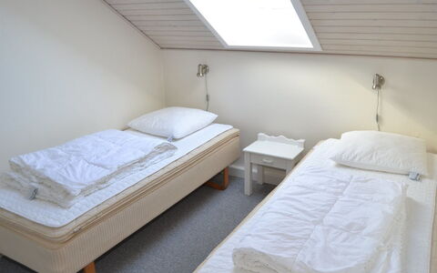Nayana - 2.3Km from the Sea: Bed, Bedroom, Floor, Interior Design, Bed Sheet, Wood, Bedding, Flooring, Ceiling, Furniture