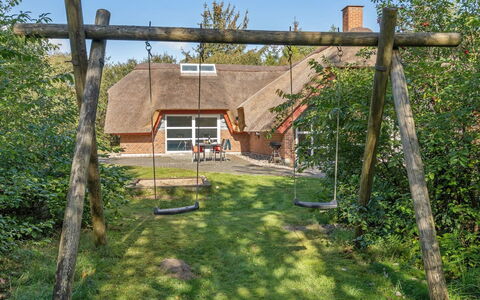 Albin - 2.8Km from the Sea: Roof, House, Residential Area, Home, Estate, Cottage, Design