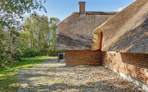 Albin - 2.8Km from the Sea: Roof, House, Residential Area, Home, Estate, Cottage, Design