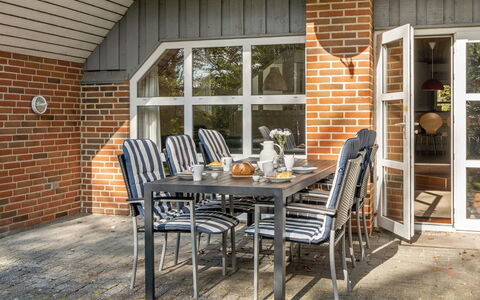 Albin - 2.8Km from the Sea: Roof, House, Residential Area, Home, Estate, Cottage, Design