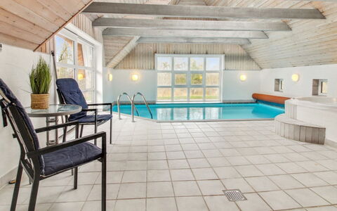 Albin - 2.8Km from the Sea: Roof, House, Residential Area, Home, Estate, Cottage, Design