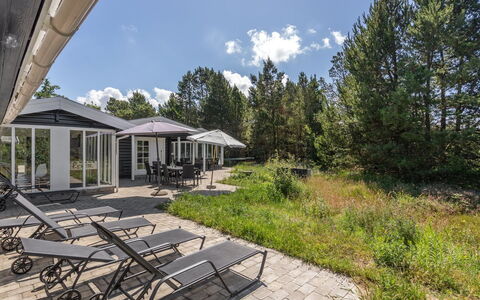 Henriethe - 1.1Km from the Sea: Cottage, Garden, Siding, Garden Buildings, Shade, Yard, Backyard, Lawn, Farmhouse, Landscaping