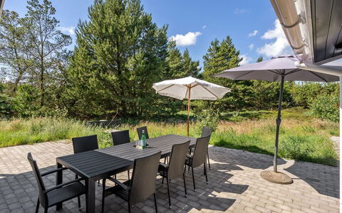 Henriethe - 1.1Km from the Sea: Cottage, Garden, Siding, Garden Buildings, Shade, Yard, Backyard, Lawn, Farmhouse, Landscaping