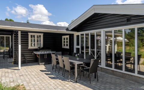 Henriethe - 1.1Km from the Sea: Cottage, Garden, Siding, Garden Buildings, Shade, Yard, Backyard, Lawn, Farmhouse, Landscaping