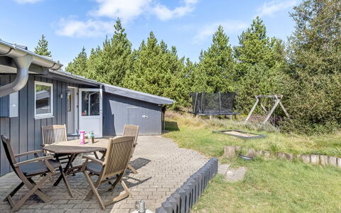 Roald - 2.2Km from the Sea: Home, Cottage, Porch, Hardwood, Siding, Deck, Shade, Plank, Estate, Garden Buildings