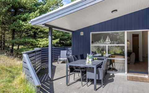 Roald - 2.2Km from the Sea: Home, Cottage, Porch, Hardwood, Siding, Deck, Shade, Plank, Estate, Garden Buildings