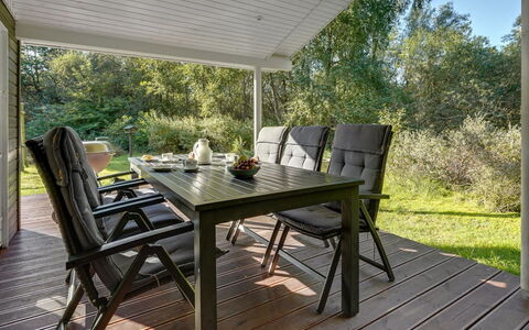 Dorete - 2.2Km from the Sea: 