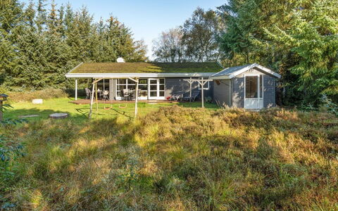 Dorete - 2.2Km from the Sea: Building, House, Window, Home, Roof, Residential Area, Shrub, Cottage, Land Lot