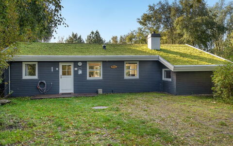 Dorete - 2.2Km from the Sea: Building, House, Window, Home, Roof, Residential Area, Shrub, Cottage, Land Lot