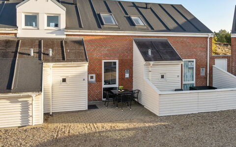 Enita - 2.3Km from the Sea: House, Roof, Home, Cottage, Shed, Garden Buildings, Siding, Yard, Log Cabin, Hut
