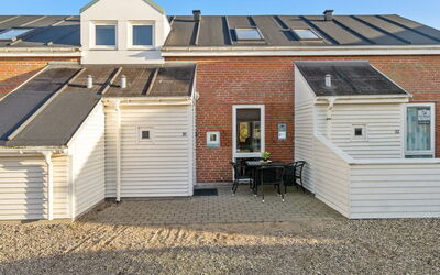 Enita - 2.3Km from the Sea