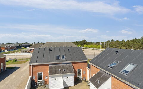 Gaëlle - 2.3Km from the Sea: Grass, House, Roof, Cottage, Home, Shrub, Farmhouse, Land Lot, Rural Area
