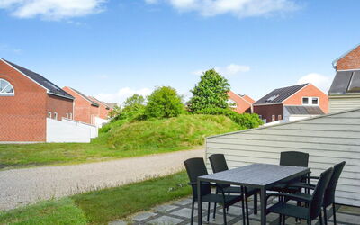 Edeltraud - 2.3Km from the Sea