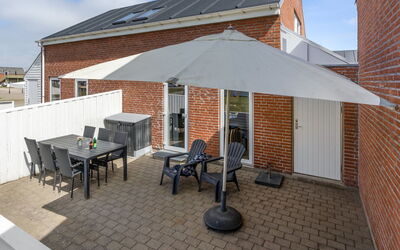 Adils - 2.5Km from the Sea