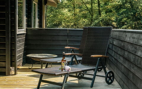 Herborg - 1Km from the Sea: Roof, House, Residential Area, Home, Estate, Cottage, Design
