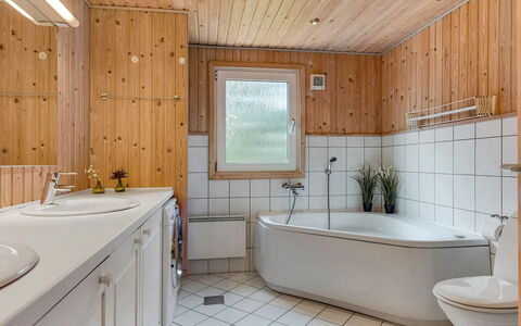 Gabriela - 1Km from the Sea: Flooring, Plumbing Fixture, Interior Design, Wood, Floor, Ceiling, Tap, Bathroom, Sink, Plumbing
