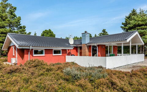 Gabriela - 1Km from the Sea: Building, House, Window, Home, Roof, Residential Area, Shrub, Cottage, Land Lot