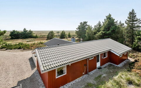 Gabriela - 1Km from the Sea: Building, House, Window, Home, Roof, Residential Area, Shrub, Cottage, Land Lot