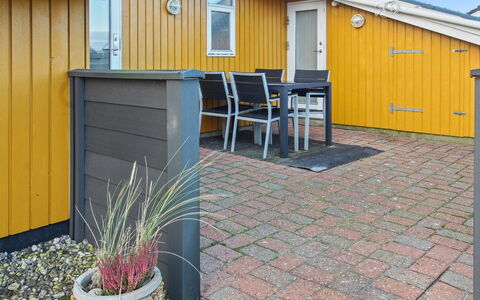 Elsbeth - 500M from the Sea: Thatching, Cottage, House, Roof, Home, Farmhouse, Hut, Estate, Village